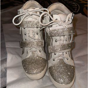 Women INC sneakers